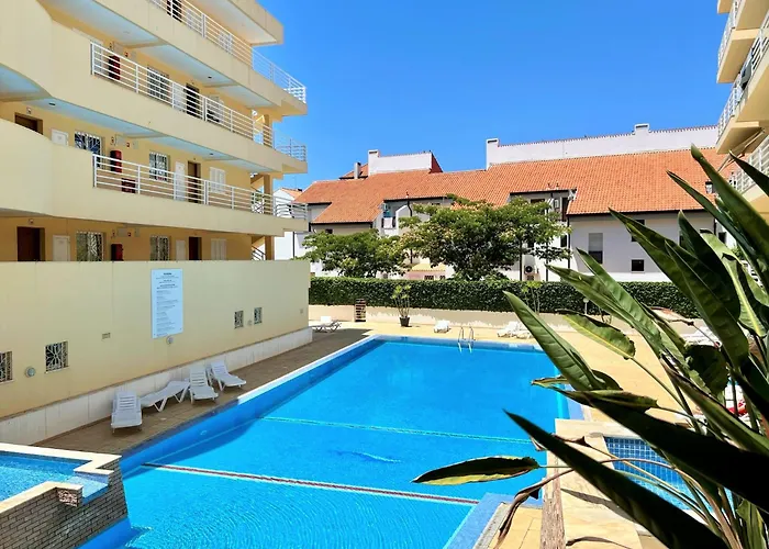 Vilamoura Central 6 With Pool By Homing